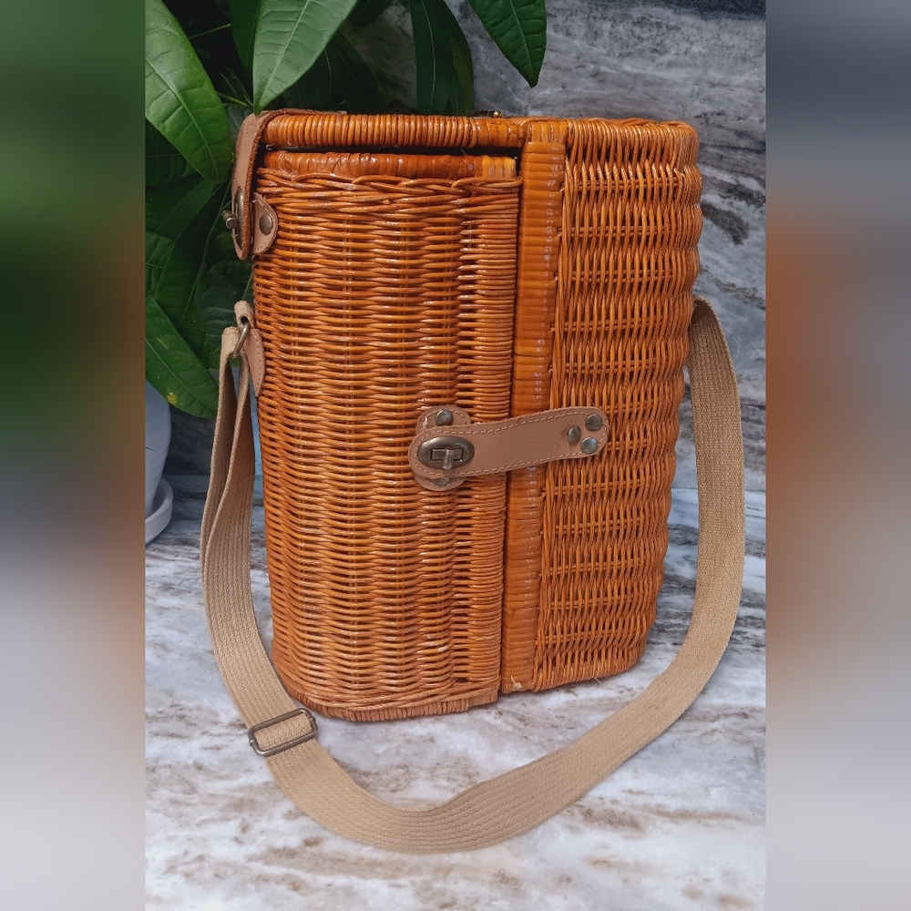 Wicker Wine Carrier Picnic Basket With Strap